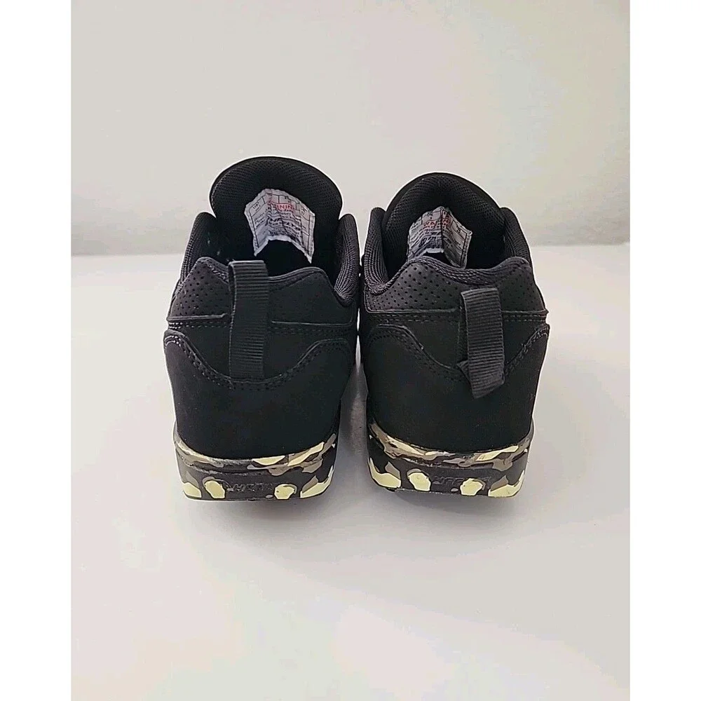 Heelys Wheeled Sneakers Youth Size 4 ROLLER SKATE SHOES Black Camouflage